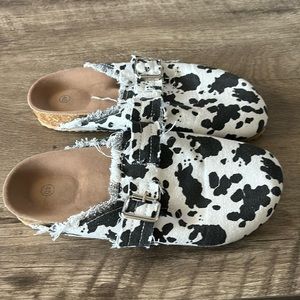Cowhide print silver buckle strap size 40